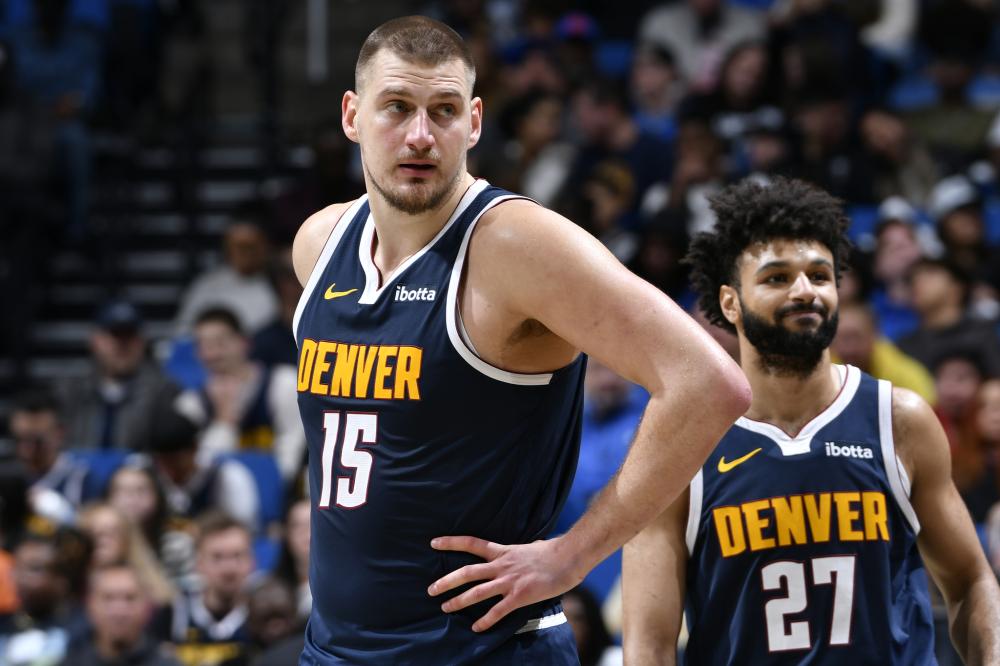 在球场外的 在球场外的