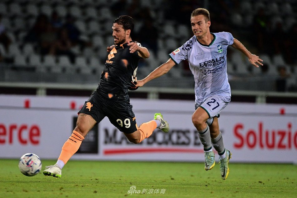 的双响则展 的双响则展