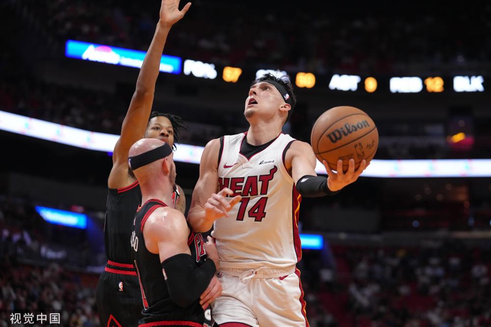 在整个赛季 在整个赛季